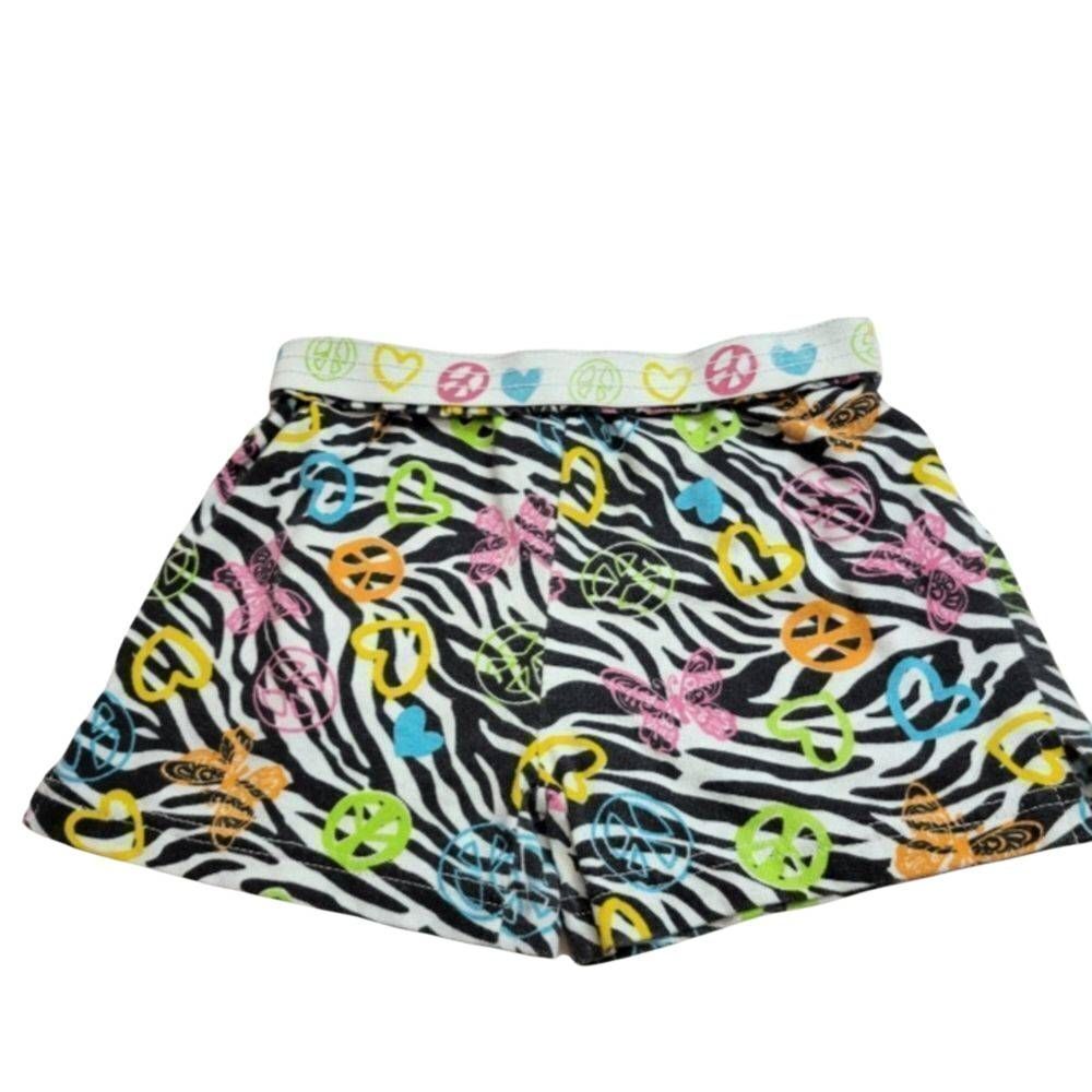 Girls Rule peace sign zebra shorts 6